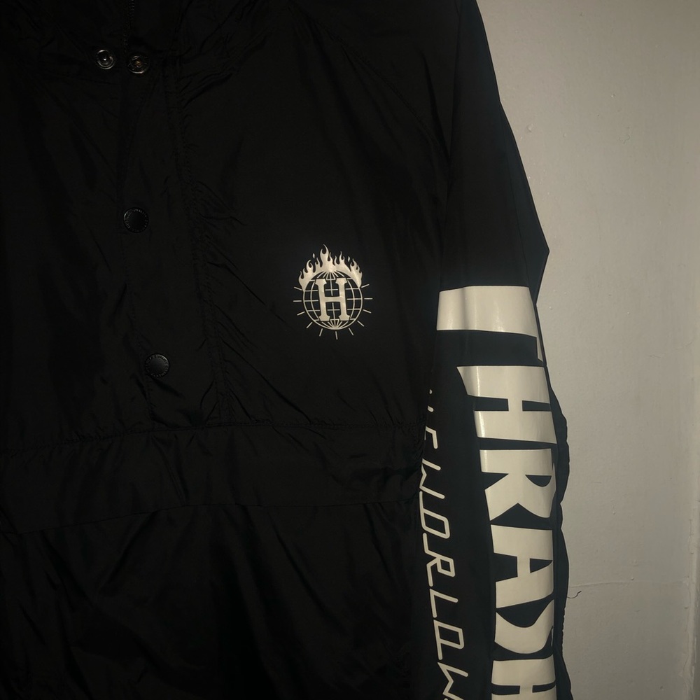 Thrasher x Huf Windbreaker Medium Supreme OffWhite